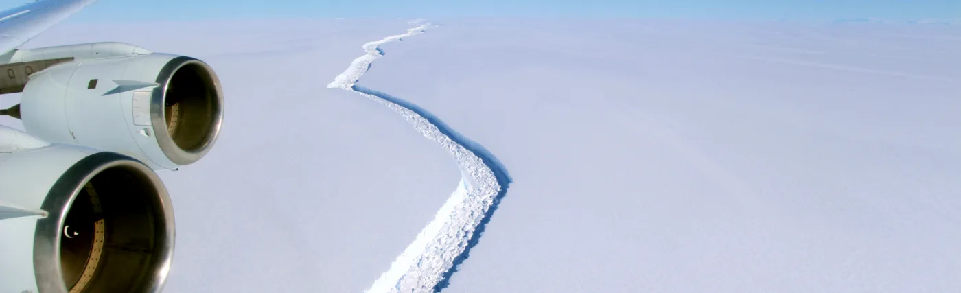 Airborne photo showing the rift in the Larsen C ice shelf in the Antarctic Peninsula, taken by John Sonntag/NASA.