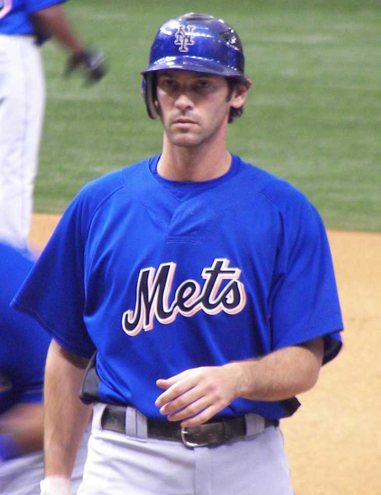 Photo of New York Mets outfielder Shawn Green during a Mets/Devil Rays spring training game at Tropicana Field in St. Petersburg, Florida in 2007. Credit: Wknight94 [GFDL (http://www.gnu.org/copyleft/fdl.html) or CC-BY-SA-3.0 (http://creativecommons.org/licenses/by-sa/3.0/)], from Wikimedia Commons.