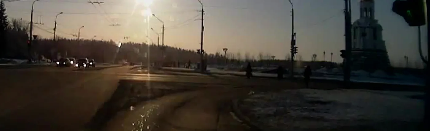 Screen grab from Aleksandr Ivanov’s video of the Chelyabinsk meteor on February 15, 2013, via Wikimedia Commons.