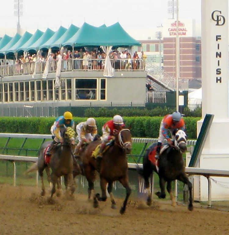 Louisville Kentucky Derby (May 5, 2007) photo via Wikimedia Commons, Credit - Velo Steve [CC BY-SA 2.0 (https://creativecommons.org/licenses/by-sa/2.0)]