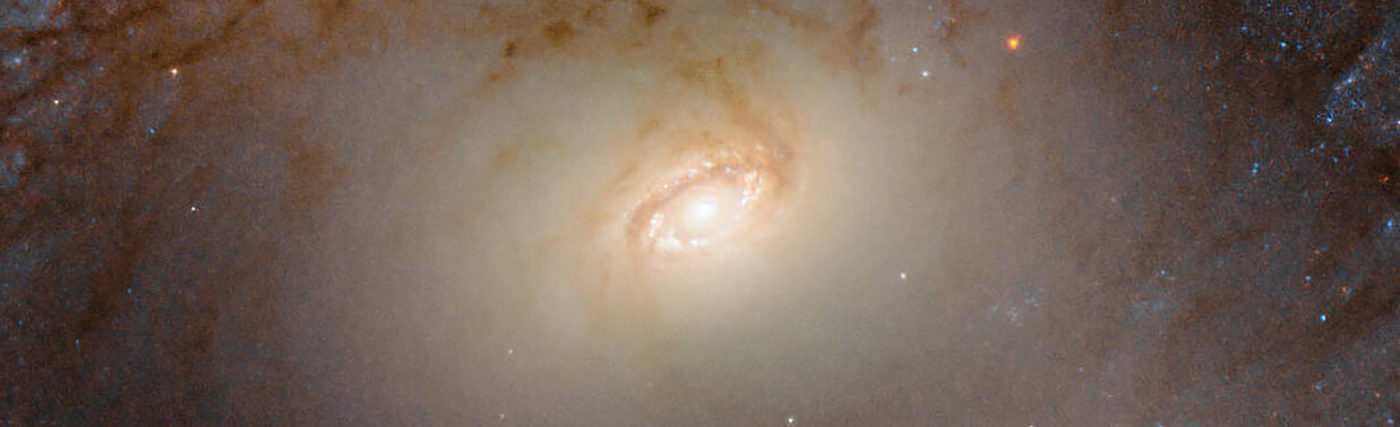 Image of galaxy IC 2051 by ESA/Hubble & NASA, P. Erwin et al.