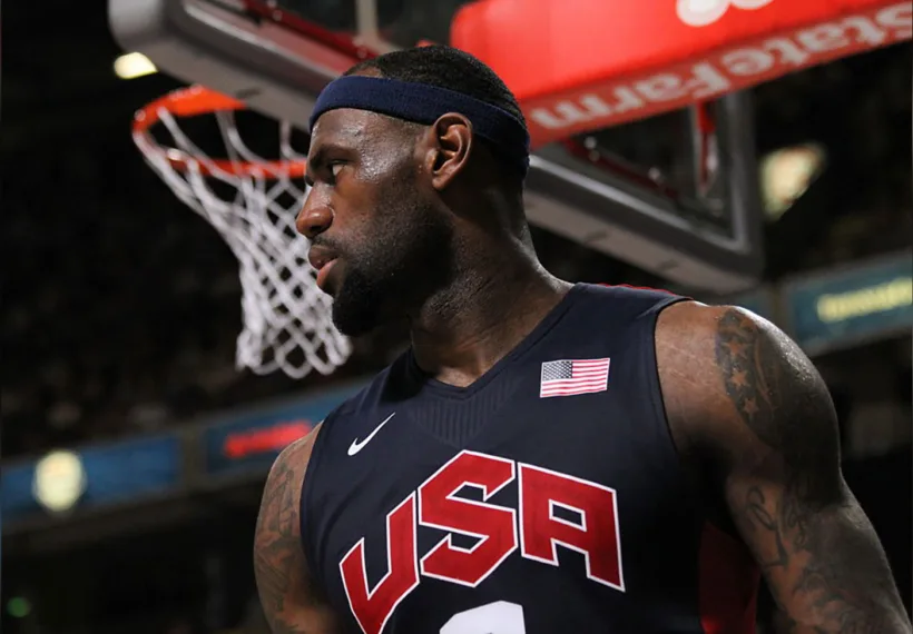 Lebron James playing for the USA Basketball Team. Christopher Johnson / CC BY-SA (https://creativecommons.org/licenses/by-sa/2.0)