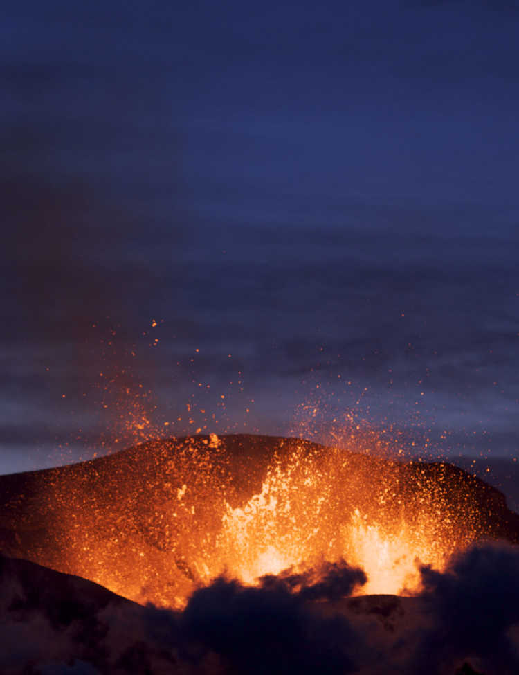 Eyjafjallajökull volcano eruption in Fimmvörðuháls.