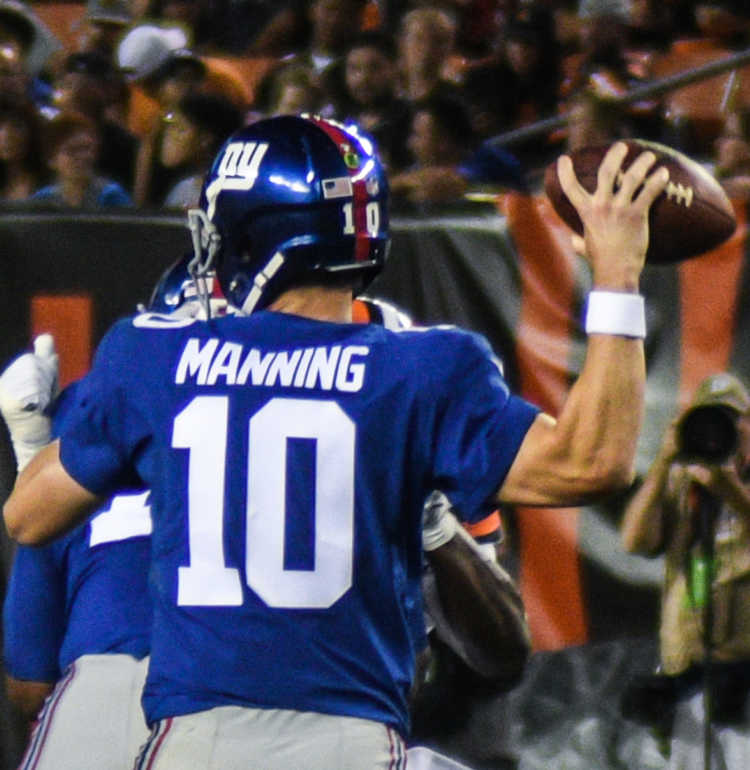 Erik Drost’s image of Eli Manning throwing a football.