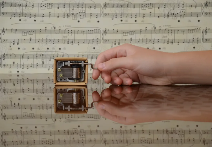 A small music box playing music.