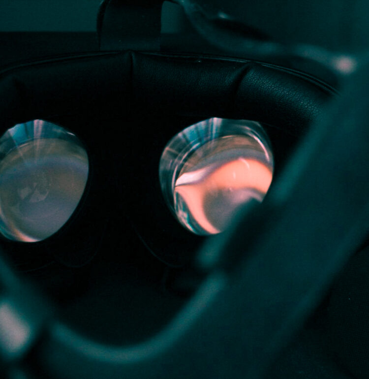 Image of an oculus rift headset