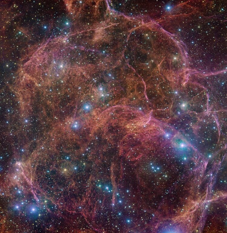 The Vela supernova remnant imaged by the VLT Survey Telescope