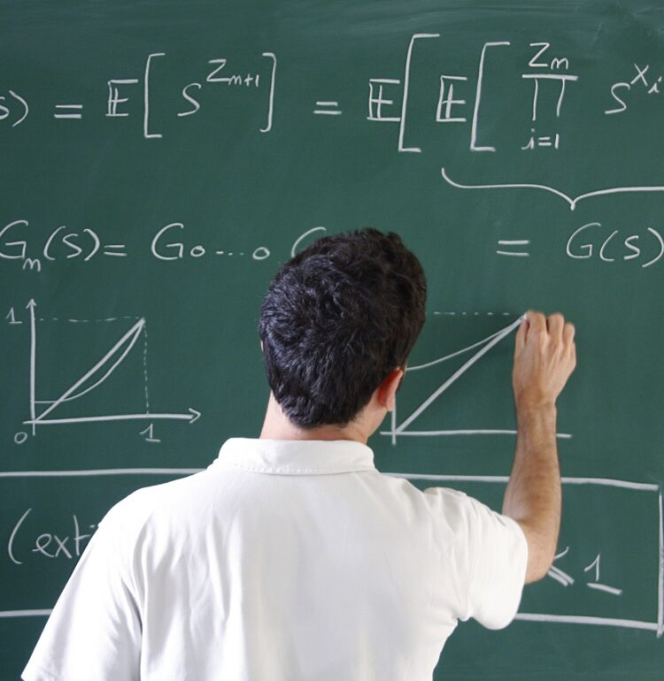 CMAP - Centre de Mathématiques Appliquées de l'Ecole polytechnique - "généalogie de Galton-Watson" ou "modèle de Galton-Watson"