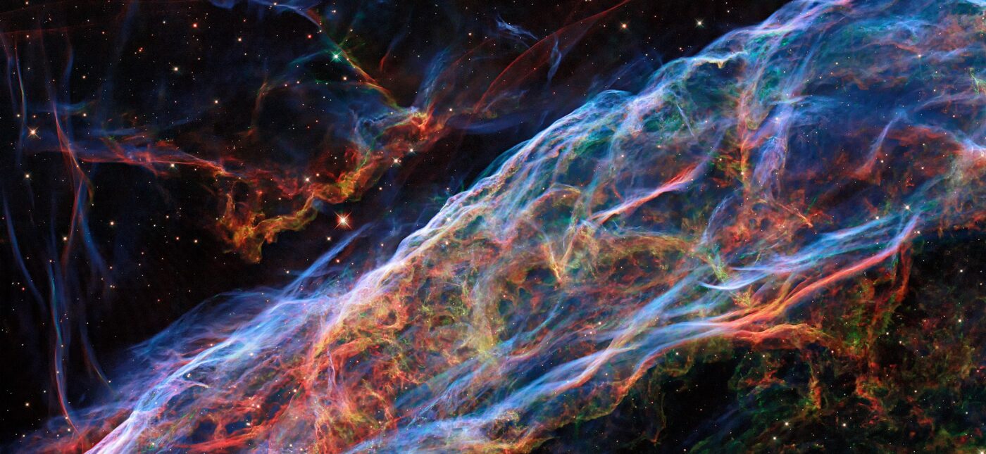 This object was featured in a previous Hubble photo release, but now new processing techniques have been applied, bringing out fine details of the nebula’s delicate threads and filaments of ionised gas.