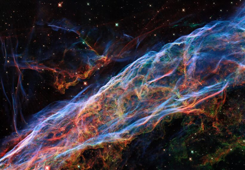 This object was featured in a previous Hubble photo release, but now new processing techniques have been applied, bringing out fine details of the nebula’s delicate threads and filaments of ionised gas.
